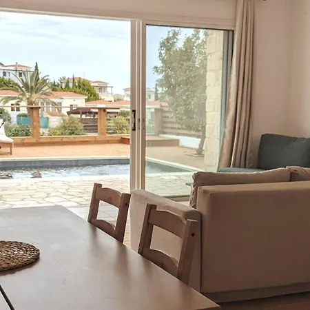 Aura - In Πέγεια