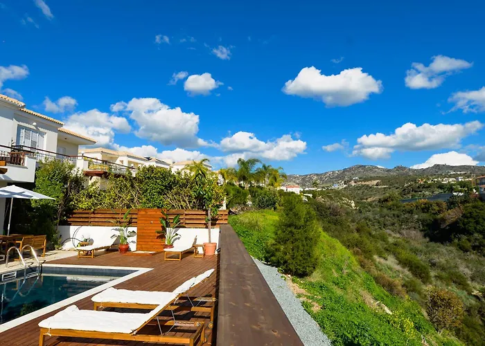 Aura - In Villa Pégeia